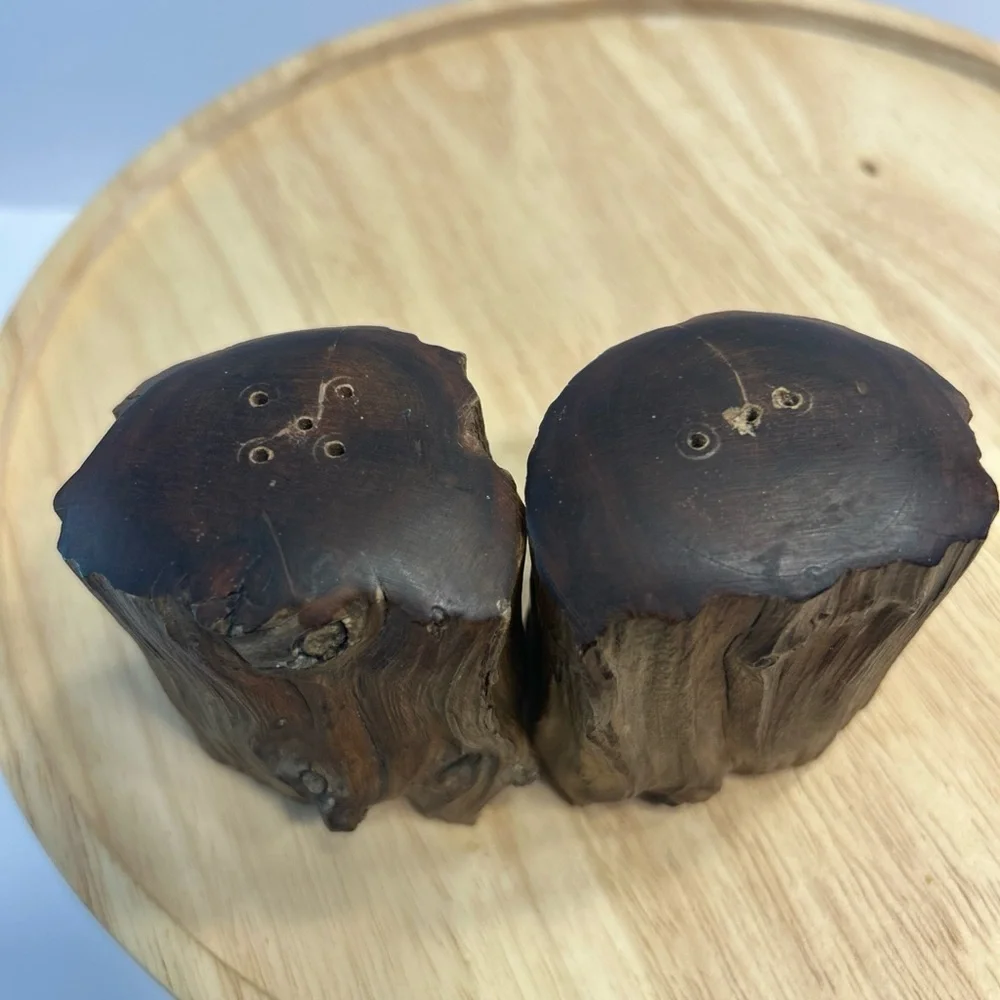 Vintage Rustic Wood Log Salt Pepper Shakers Cabin Mountain Decor Handcrafted